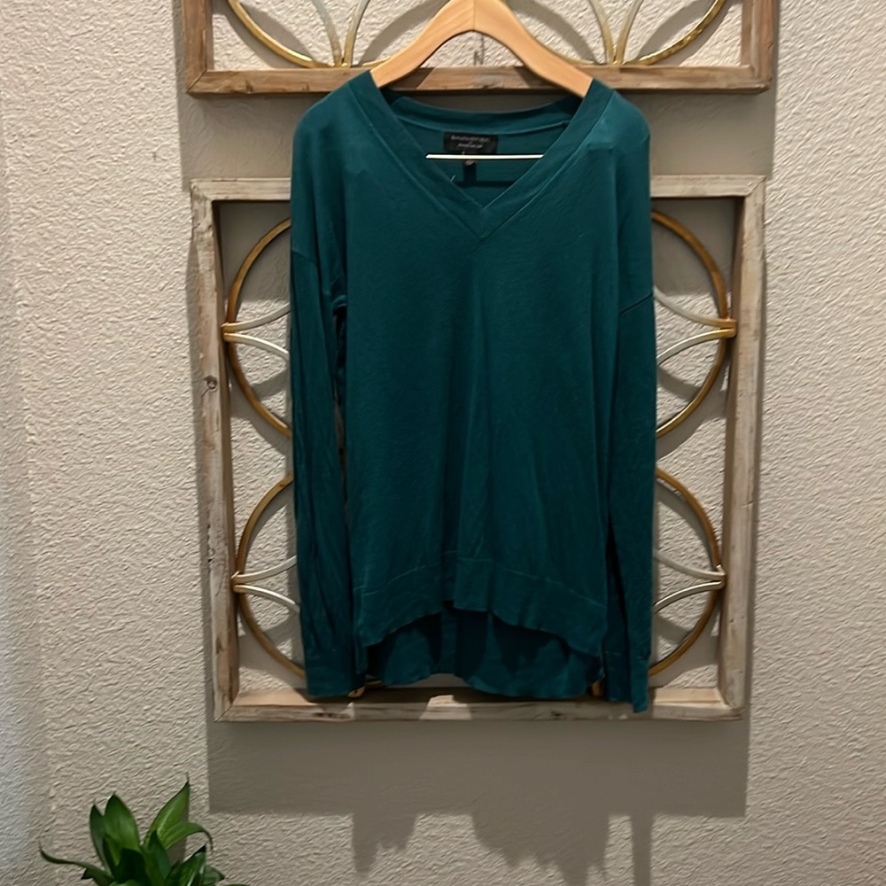 Sweater green v neck
